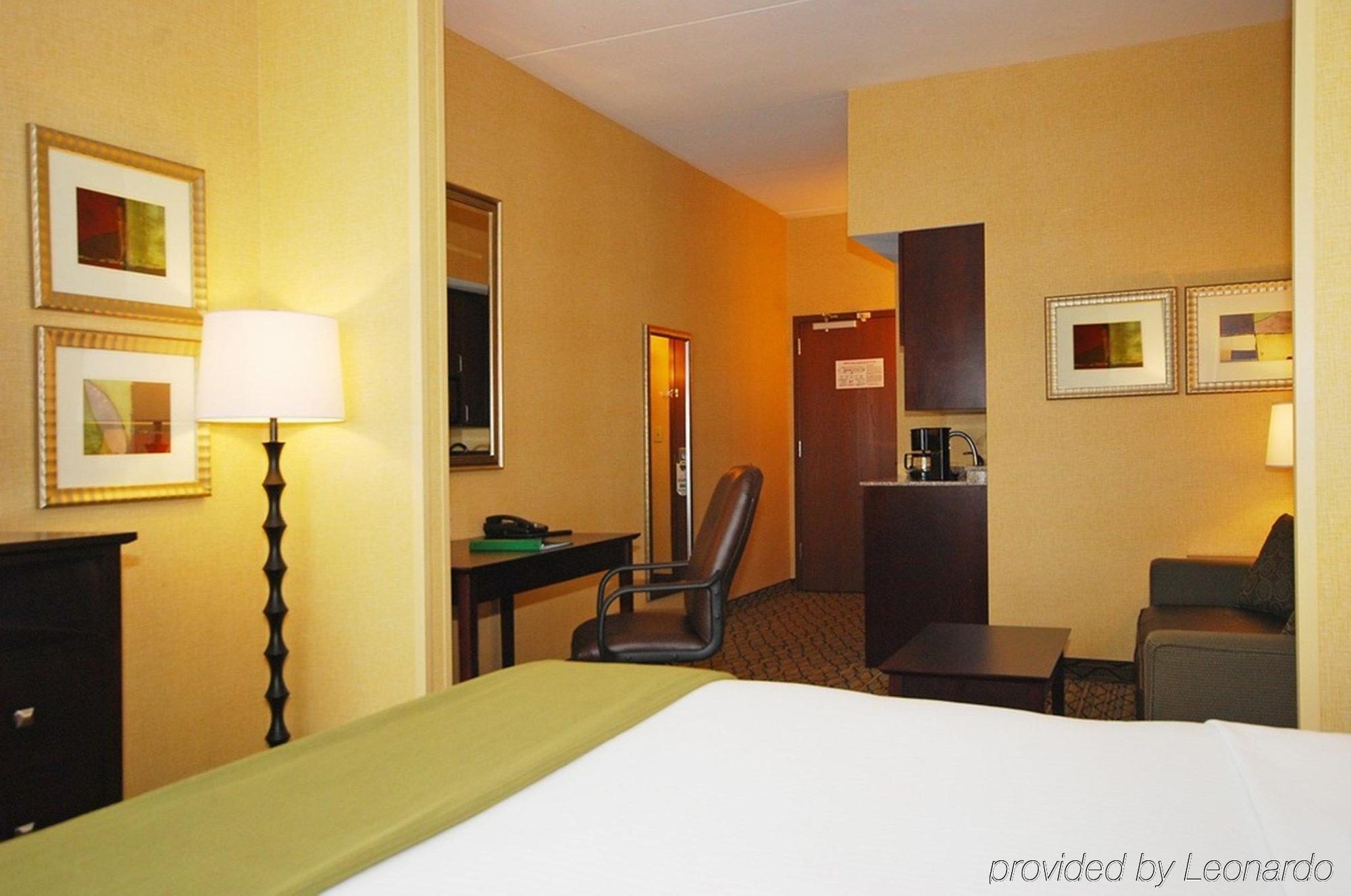 Hotel Express And Kittanning, An Ihg